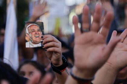la-iglesia-advierte-al-gobierno-por-las-villas-y-kicillof-viaja-a-una-cumbre-anti-trump
