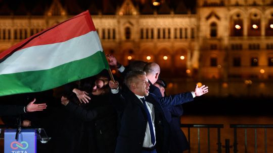 orban,-afuera:-hungria-desplazo-al-arquitecto-del-eje-conservador-global-que-inspira-a-milei-y-trump