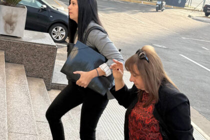 dos-de-las-prestamistas-de-manuel-adorni-ya-estan-en-comodoro-py-para-declarar-por-un-prestamo-de-u$s-100.000