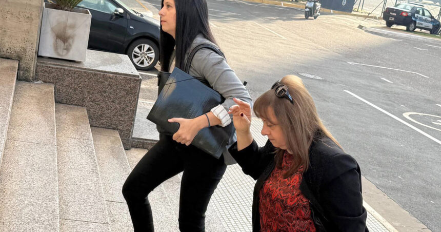 dos-de-las-prestamistas-de-manuel-adorni-ya-estan-en-comodoro-py-para-declarar-por-un-prestamo-de-u$s-100.000