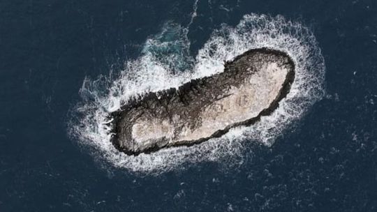descubren-una-isla-desconocida-en-la-antartida:-como-aparecio-en-una-zona-marcada-como-peligrosa