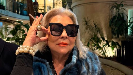carrio-sobre-el-caso-adorni:-“es-una-pelicula-de-almodovar-sobre-la-corrupcion,-¿a-quien-se-le-ocurre-ir-en-avion-privado-a-punta-del-este?