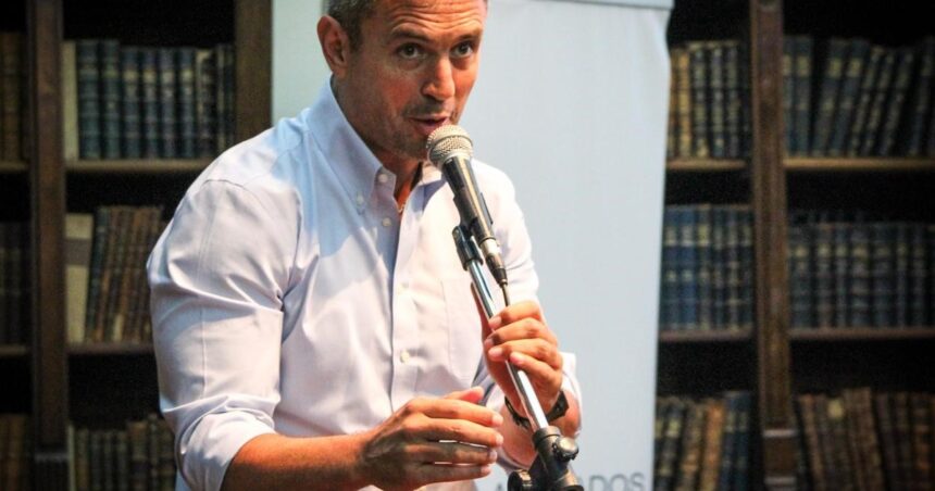 “compren-pochoclo,-va-a-ser-picante”:-martin-menen-confirmo-que-adorni-dara-su-informe-ante-el-congreso