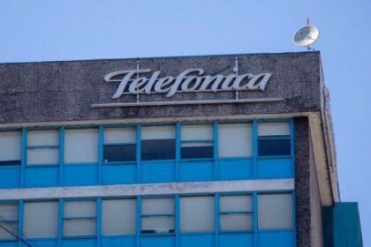 telefonica-deja-mexico-tras-25-anos:-reconfiguracion-del-mercado-y-avance-de-capitales-estadounidenses