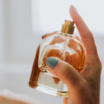 alerta-sanitaria-|-la-anmat-prohibio-un-perfume-por-riesgo-para-la-salud-y-ordeno-su-retiro-inmediato-de-todos-los-comercios