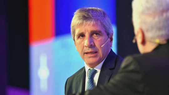 amcham-summit-2026:-luis-caputo-abre-la-agenda-economica-ante-empresarios