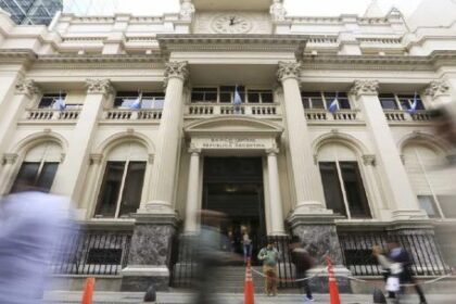 el-gobierno-presento-el-menu-con-el-que-buscara-renovar-vencimientos-del-tesoro-por-$8,3-billones