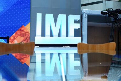 el-fmi-reduce-la-expectativa-de-crecimiento-para-argentina-en-2026,-aunque-el-pais-encabezara-la-region
