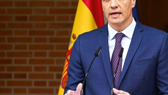 espana-regulariza-a-miles-de-inmigrantes-indocumentados-y-reabre-el-debate-migratorio-en-europa