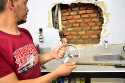 el-robo-del-siglo:-perforaron-una-pared-y-se-llevaron-una-caja-fuerte-llena-de-oro-de-una-joyeria-en-cordoba