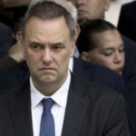las-contradicciones-en-el-caso-de-manuel-adorni-y-el-espectaculo-de-“enchastre”-en-el-congreso