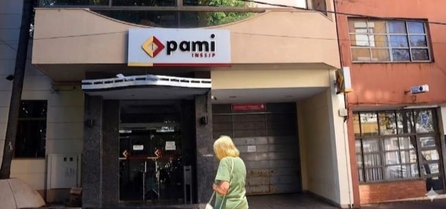 continua-el-paro-de-medicos-de-cabecera-de-pami-en-rechazo-a-la-nueva-modalidad-de-pago-que-reduce-sus-ingresos-mas-del-50%