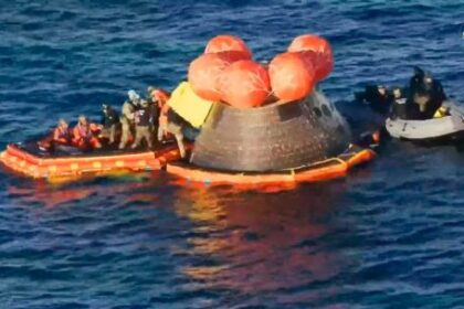 artemis-ii:-impactante-video-del-amerizaje-y-el-encuentro-de-los-astronautas-con-los-rescatistas-en-el-pacifico
