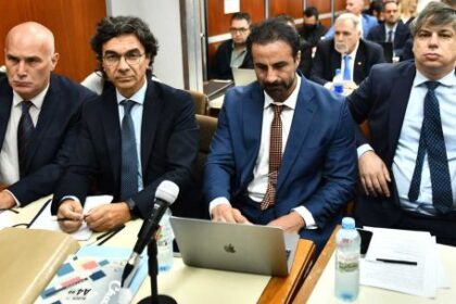 el-nuevo-juicio-por-la-muerte-maradona-comenzo-con-cruces-y-el-rechazo-al-pedido-de-luque-de-televisar-el-debate