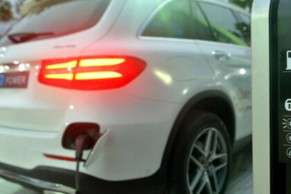 autos-hibridos-en-la-ciudad:-cuanto-combustible-se-ahorra-en-el-uso-diario