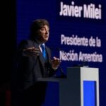 milei-vows-to-stay-course,-tackles-‘bad’-inflation-data-head-on-in-amcham-summit-speech
