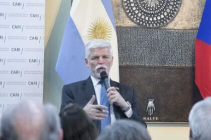 entre-ormuz,-ucrania-y-malvinas:-el-presidente-checo-marco-limites-a-trump-desde-buenos-aires