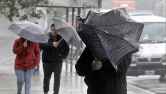 alerta-naranja-por-tormentas-severas-en-el-amba-y-12-provincias:-lluvias-fuertes-y-rafagas-intensas