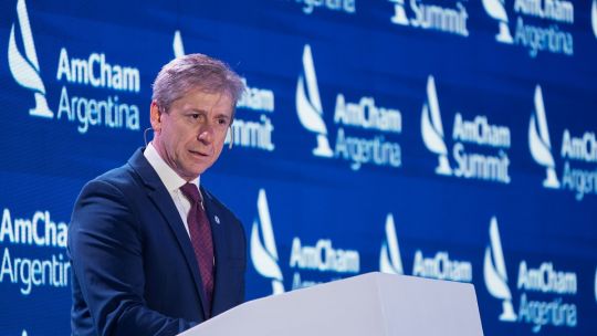 un-senador-aliado-critico-a-milei:-“no-podemos-tener-un-gobierno-nacional-rico-con-provincias-mendigando”