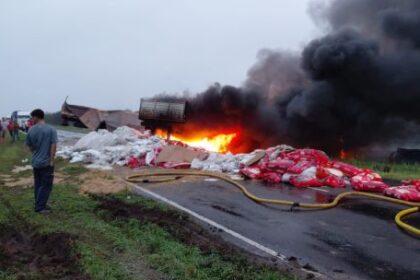 choque,-incendio-y-muerte-en-una-ruta-de-chaco:-un-camionero-quedo-atrapado-en-la-cabina