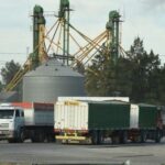 sin-acuerdo-y-con-puertos-paralizados:-escala-la-pelea-por-los-fletes-y-se-frena-la-exportacion-de-granos