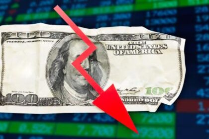 el-dolar-sigue-bajando:-hasta-donde-puede-llegar-y-que-riesgos-empiezan-a-mirar-los-analistas
