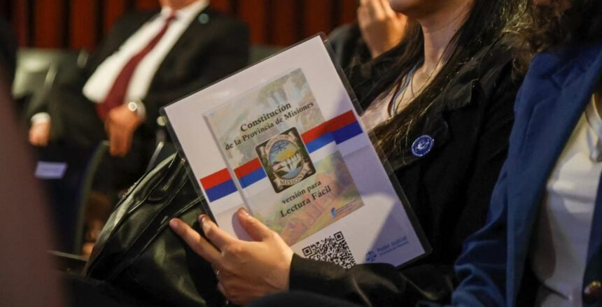 “buscamos-que-los-jovenes-conozcan-y-ejerzan-sus-derechos”:-presentaron-la-constitucion-misionera-con-lenguaje-accesible