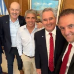 mientras-sigue-la-investigacion-por-enriquecimiento-ilicito,-adorni-y-sturzenegger-definieron-mas-recortes-en-el-empleo-publico