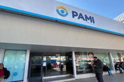 farmacias-del-chaco-alertan-por-deuda-del-pami:-“no-cobramos-desde-enero”