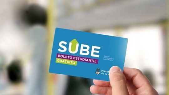 boleto-universitario:-denuncian-“recortes”,-mientras-aseguran-que-la-carga-en-la-sube-“esta-al-caer”