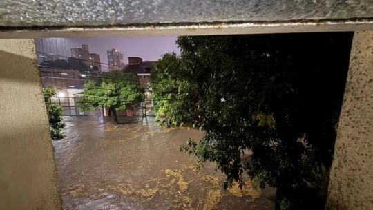 temporal-en-resistencia:-cayeron-148-mm-en-pocas-horas-y-hubo-anegamientos-en-varias-localidades