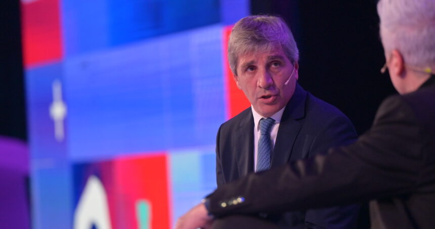 por-mas-que-ya-ceda-la-inflacion-y-el-gobierno-se-muestre-optimista,-el-partido-se-juega-hasta-el-minuto-90