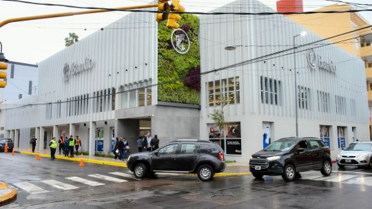 asi-quedo-la-renovada-casa-matriz-del-banco-de-corrientes:-tecnologia-y-valor-historico