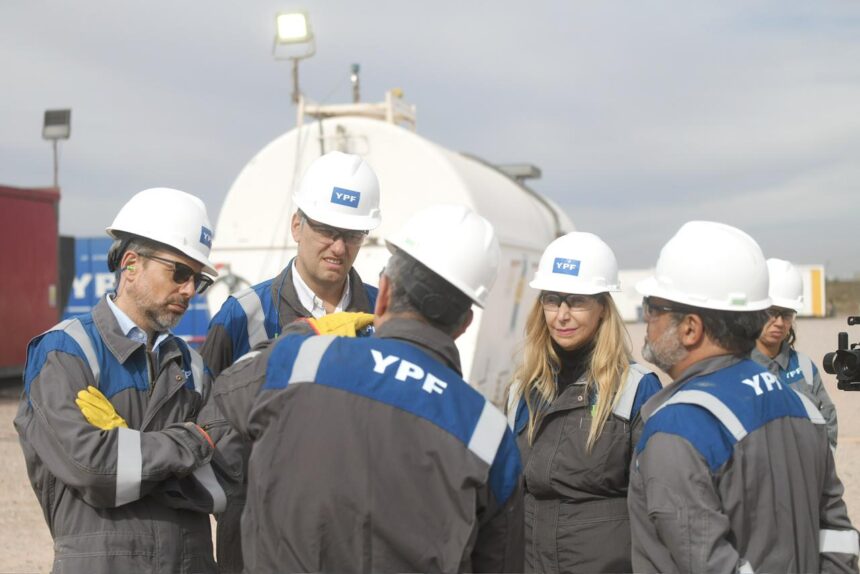ypf-recibio-la-distincion-marca-pais-en-vaca-muerta-y-refuerza-su-proyeccion-internacional