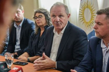 de-rivas-reduce-un-30%-los-cargos-politicos-y-achica-el-gabinete