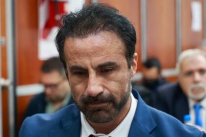 ‘he-was-my-idol,’-says-maradona’s-doctor,-as-new-death-trial-begins