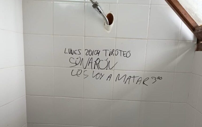 en-al-menos-12-escuelas-de-misiones-aparecieron-pintadas-con-amenazas-de-tiroteos