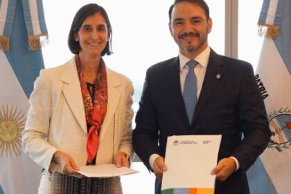 inversion-historica-en-corrientes:-usd-2000-millones-para-una-planta-de-fibra-de-pino-en-ituzaingo