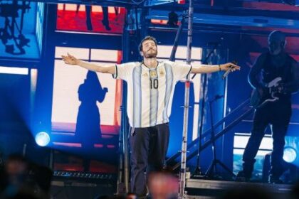 fernet,-cumbia-y-la-“10”-de-messi:-el-ritual-de-sebastian-yatra-para-reafirmar-su-romance-con-el-publico-argentino