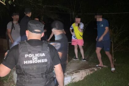 un-incendio-destruyo-por-completo-una-cabana-en-el-soberbio