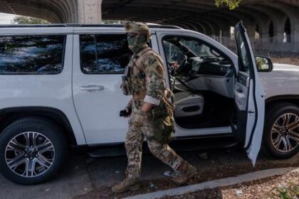 loctogenaire-francaise-placee-dans-un-centre-de-retention-aux-etats-unis-est-rentree-en-france,-anuncio-jean-noel-barrot