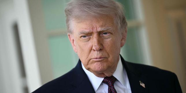 cuando-donald-trump-descubrio-la-lampara-de-los-bombardeos-israelies-en-el-libano-el-8-de-abril