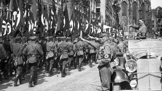 ¿tu-abuelo-era-nazi?-abren-los-registros-secretos-de-afiliacion-y-ya-se-pueden-consultar-por-internet