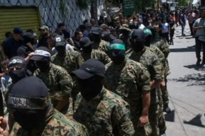mas-alla-de-la-reapertura-del-estrecho-de-ormuz,-para-un-especialista-“lo-que-falta-resolver-es-la-cuestion-del-plan-nuclear-de-iran”
