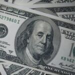 como-cerro-el-dolar-hoy,-viernes-17-de-abril