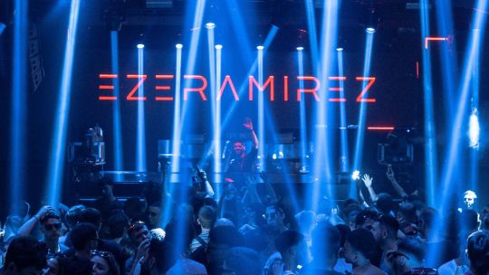 eze-ramirez-presenta-“geometry”-en-buenos-aires:-una-experiencia-inmersiva-que-redefine-el-formato-electronico