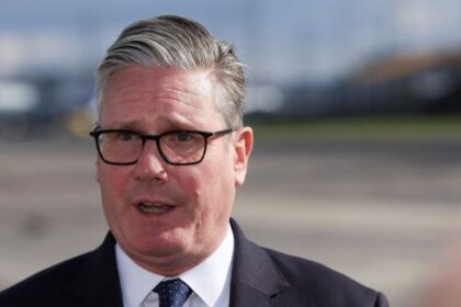 keir-starmer-busca-permanecer-como-primer-ministro-del-reino-unido-tras-los-pedidos-de-renuncia-por-el-caso-mandelson