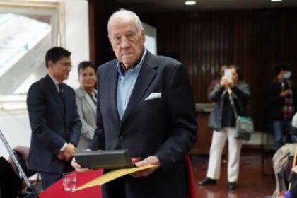 la-usba-vuelve-a-ofrecer-la-beca-robert-cox-para-el-posgrado-en-periodismo-de-investigacion