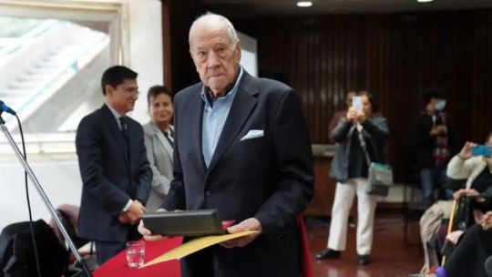 la-usba-vuelve-a-ofrecer-la-beca-robert-cox-para-el-posgrado-en-periodismo-de-investigacion