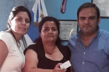 la-familia-huesen-acumula-cargos,-mientras-regala-medicamentos-en-tucuman